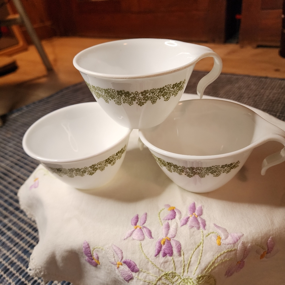 Corelle Craisy Daisy Spring Blossom Hook Tea Cups, Set Of 3